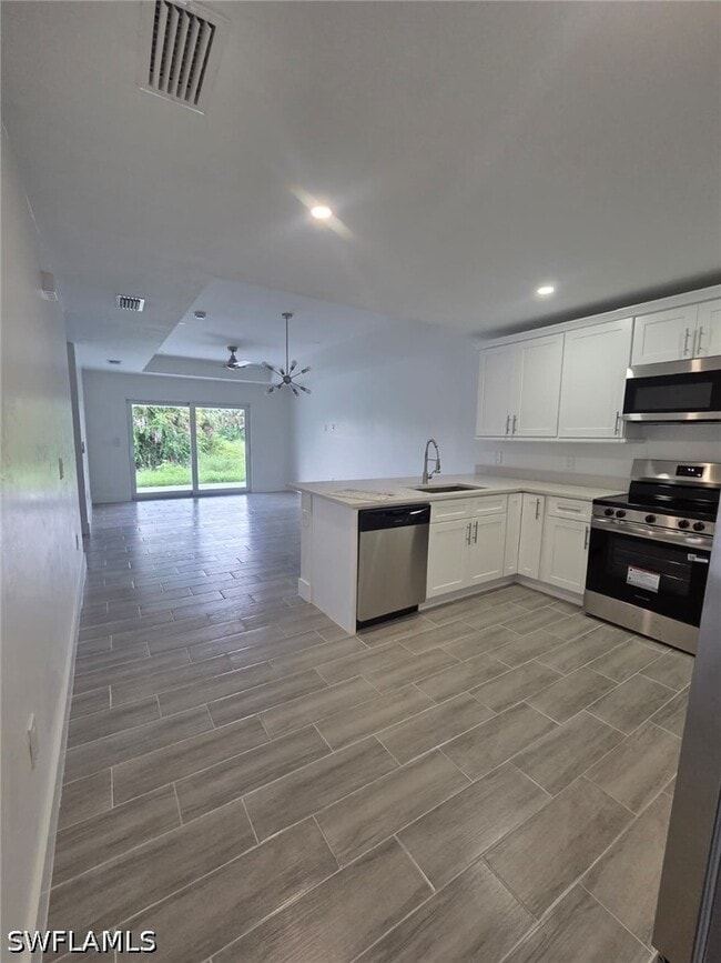 Photo - 617-619 Creuset Ave S