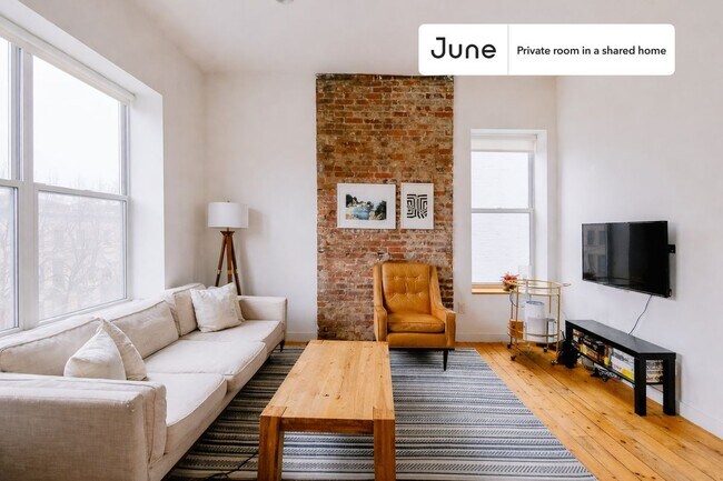 Room in Shared 5 bed/2 bath home in Prospect Lefferts Gardens