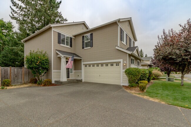 Beautiful 3-bedroom home in DuPont with Ha... - Beautiful 3-bedroom home in DuPont with Ha...
