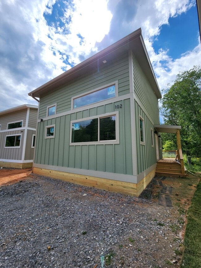 East Asheville Rental - East Asheville Rental
