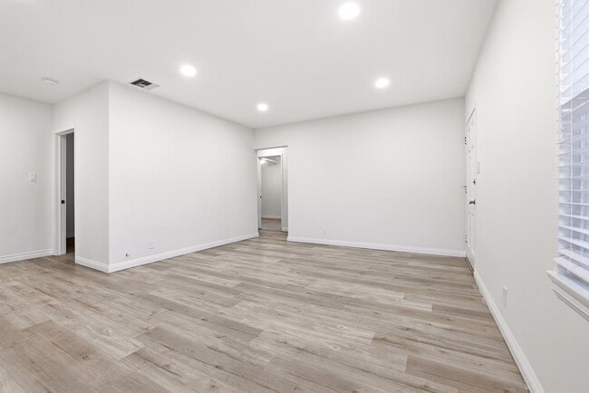 Photo - 3735 5th Ave