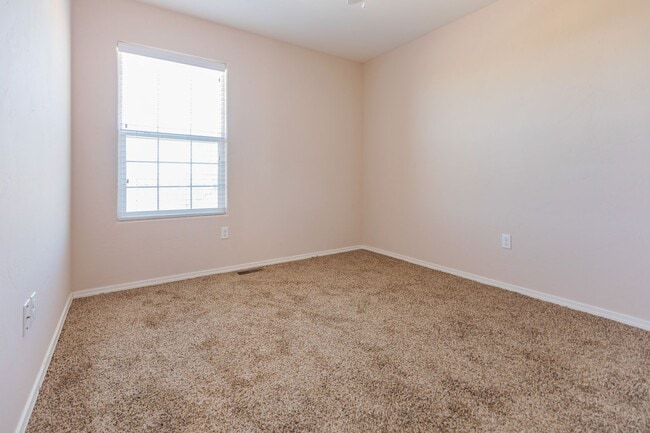 Photo - 4 Bedroom 2.5 bath Beautiful Home