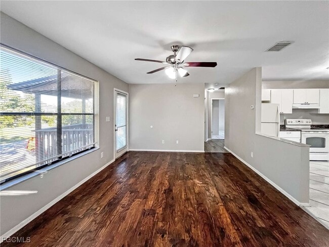 Photo - 8350 Wren Rd