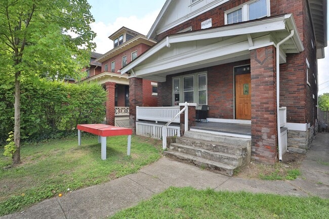 Photo - GREAT OSU SOUTH CAMPUS LOCATION - Ridiculo...