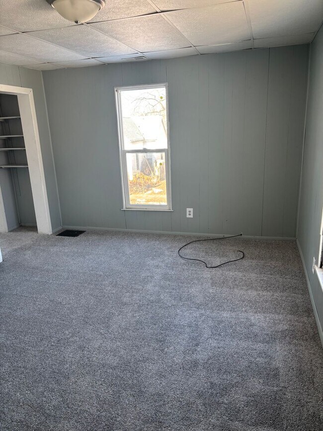 Photo - 915 W Powers St Unidad 4