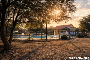 Photo - 10354 Oakwood Crest