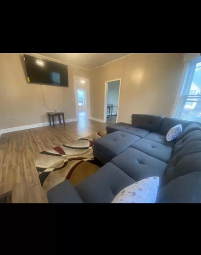 Photo - 13 Clarke St