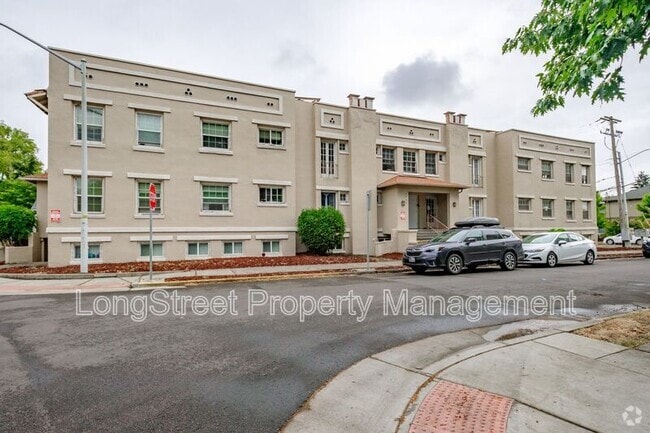 Building Photo - 204 NW 17th St Rental