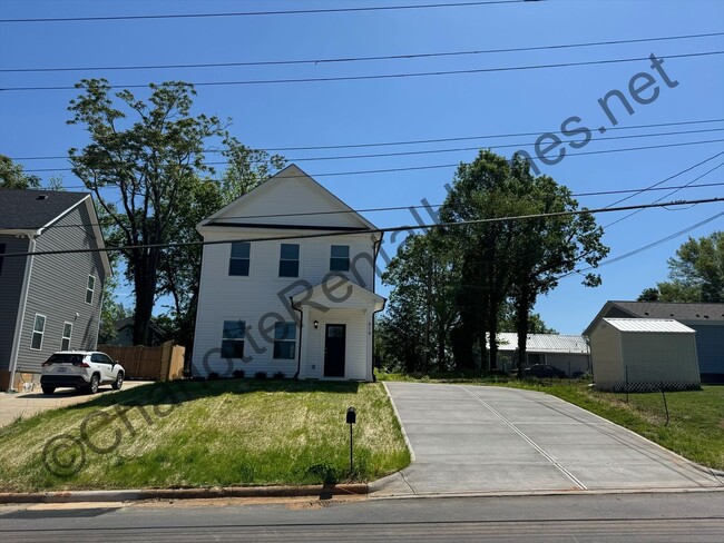 New 3 bed 2.5 bath home in Hickory! - New 3 bed 2.5 bath home in Hickory!