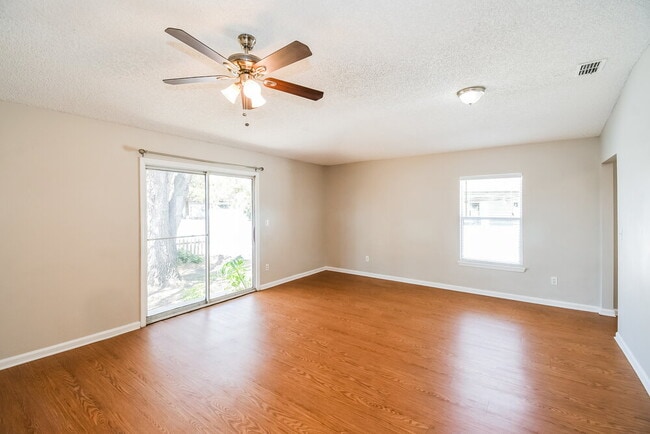 Photo - 7533 International Village Dr