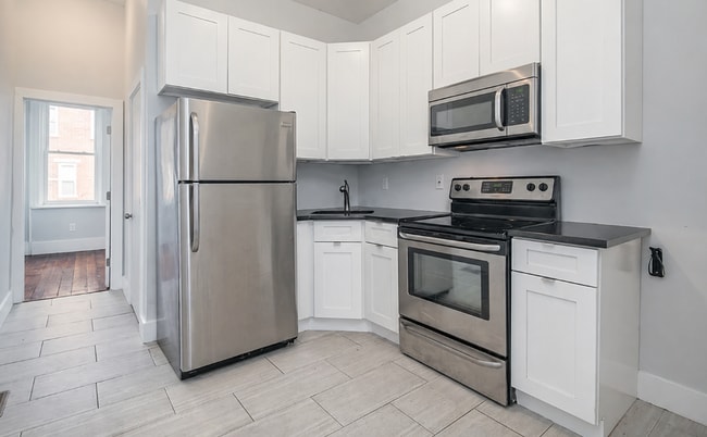 Building Photo - 1720 N Marshall St Unit 1