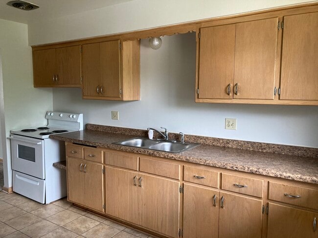 Photo - 3465 S 83rd St Unit 1