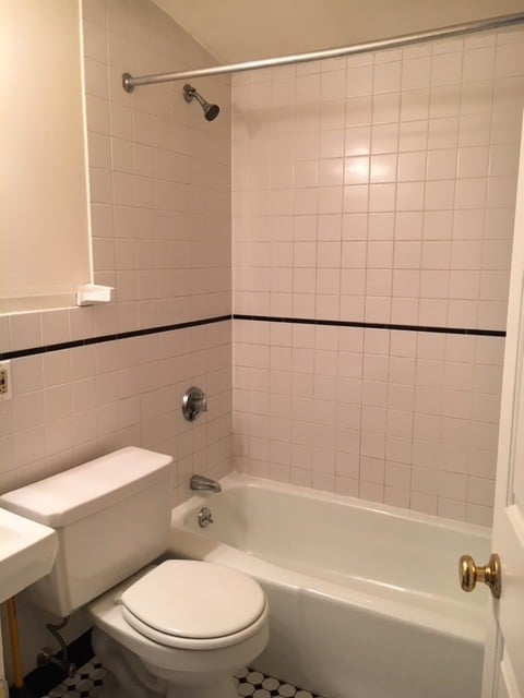 Tile bath with tub shower - 31 Boltwood Walk Unit 1