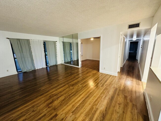 Photo - 1115 Green Pine Blvd Unit A1