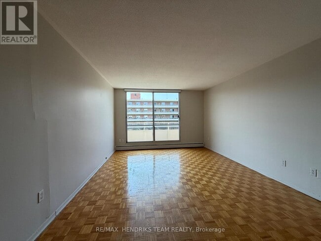 Photo - 49 Leaside Dr Unit 403
