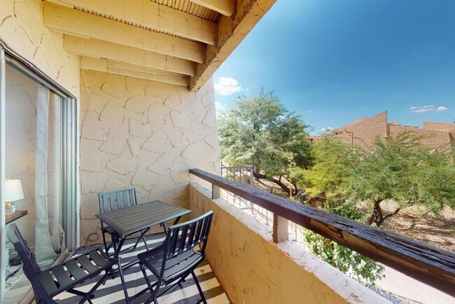 Photo - 8055 E Thomas Rd Unidad ID1255470P