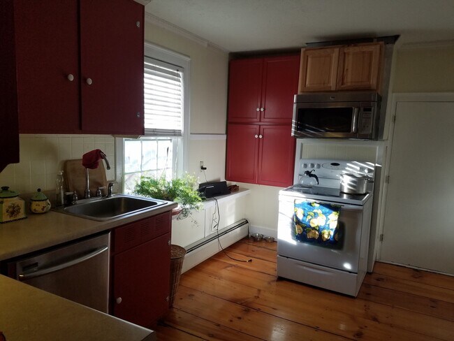 Building Photo - 47 Mechanic St Unit #2