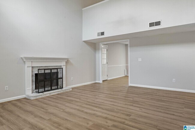 Photo - 205 Brookhollow Dr