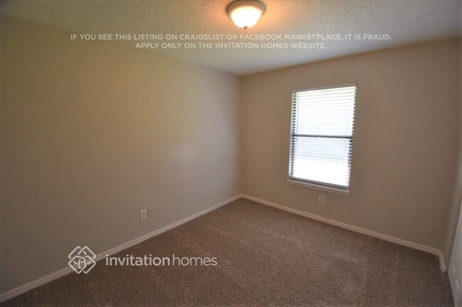 Photo - 8404 Boysenberry Ln W