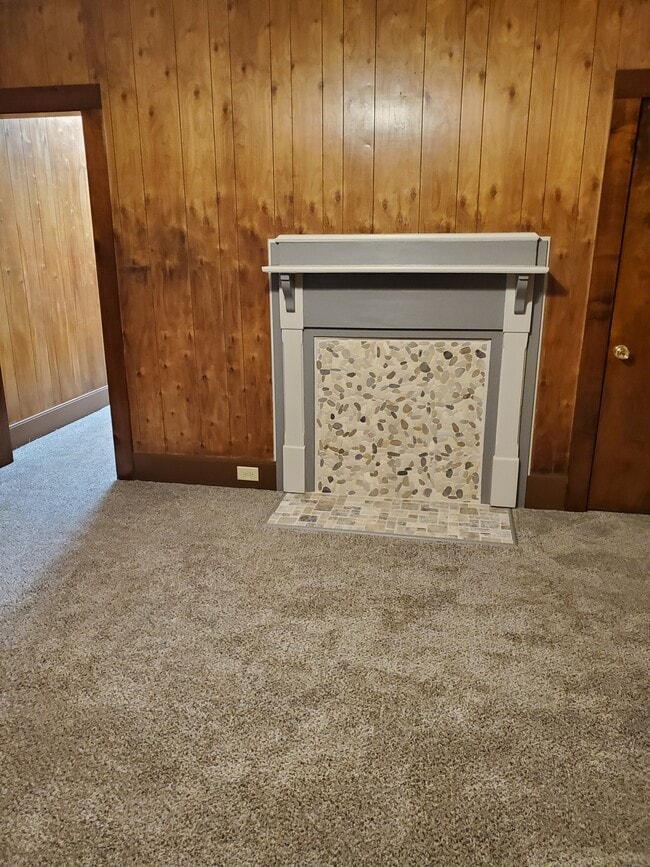 Photo - 160 Cherry St