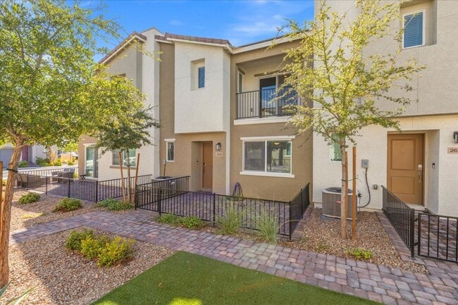 Photo - Spacious 3 Bd, 2Bath Open Concept Townhous...