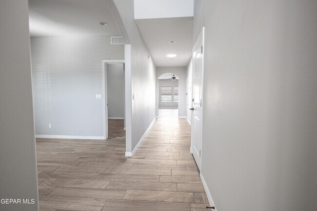 Photo - 3135 Red Creek