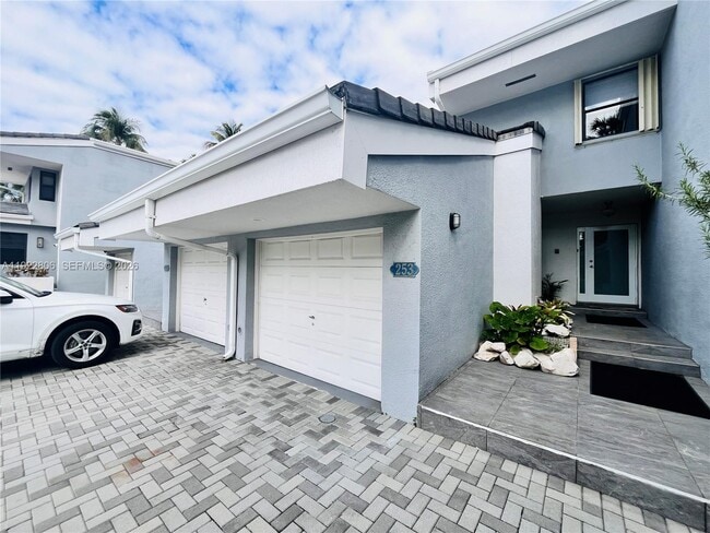 Photo - 253 Poinciana Island Dr