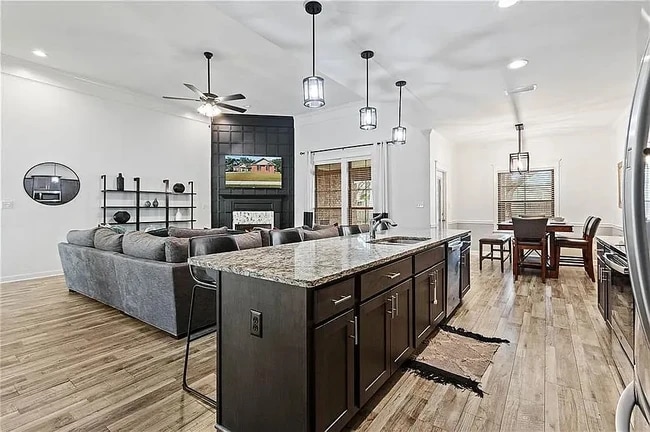 Photo - 9760 Maxwell Run