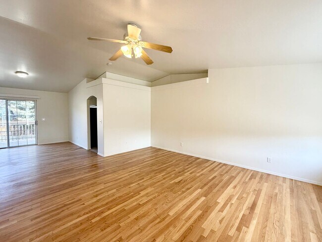 Photo - 9490 E Catalina Dr Unidad A