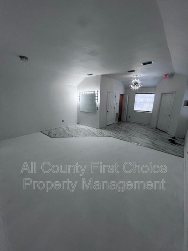 Photo - 126 3rd Ave N