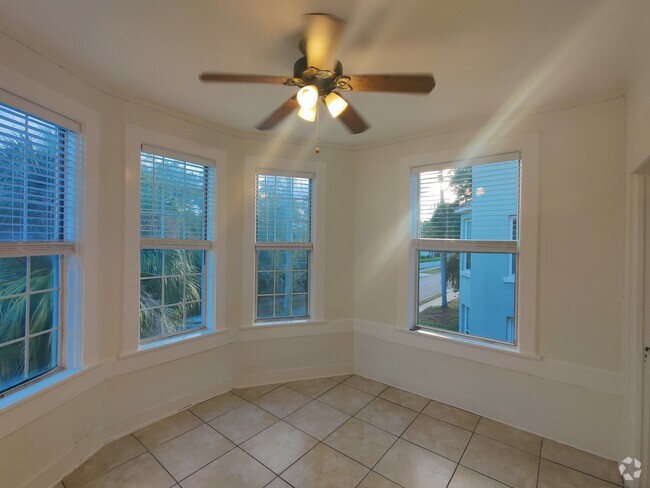 Building Photo - Royal Palm 1916 Unit 26 Rental
