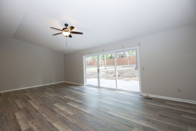 50 Surry Cir N