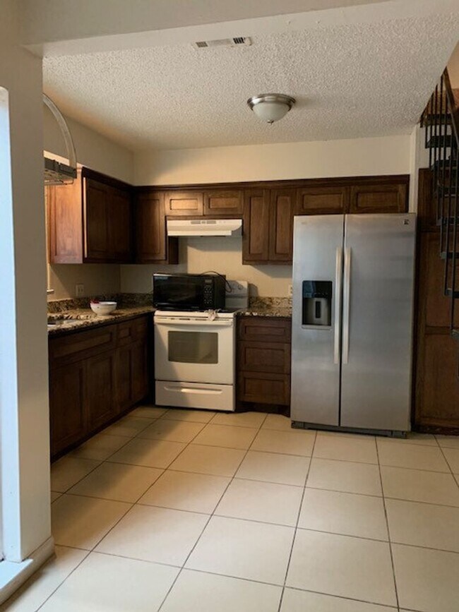 Photo - 1733 Timberwood Dr Unidad town home