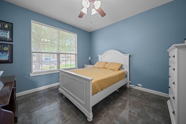 Photo - 2413 Quiet Arbor Ln
