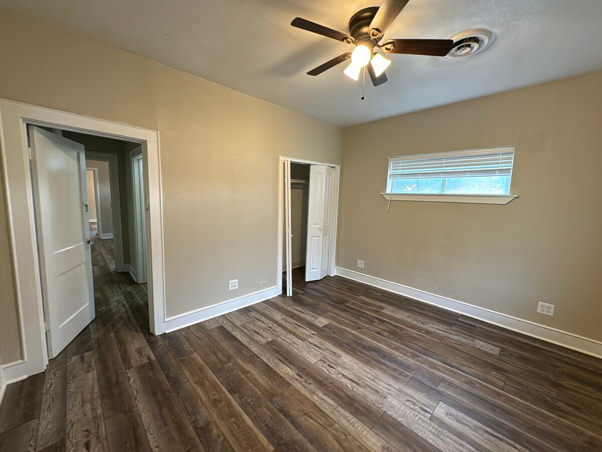 Photo - 817 SE 18th St