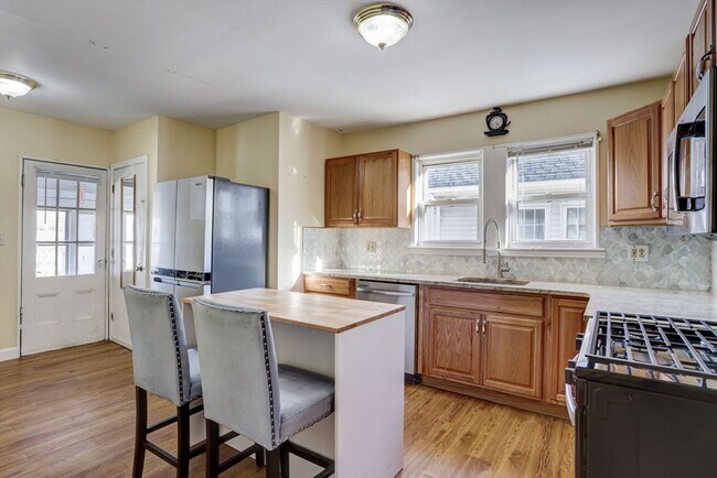 Photo - 93 Bailey Rd Unit #2