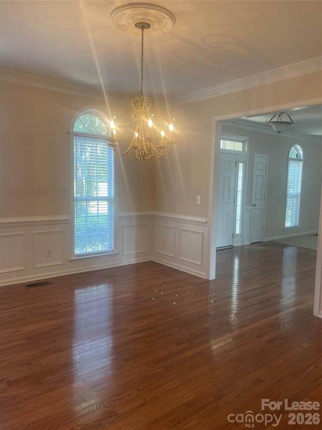 Photo - 12020 Farnborough Rd