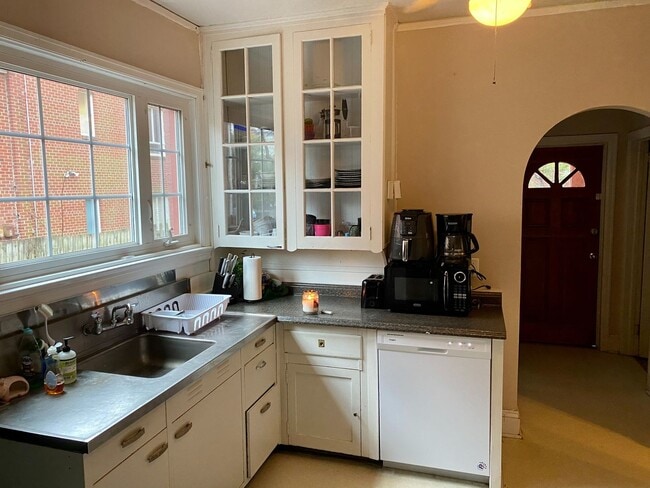 Photo - 2505 Vanderbilt Ave