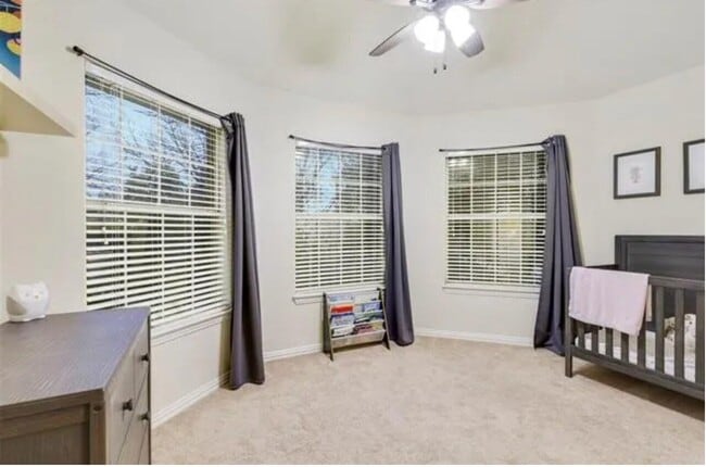 Building Photo - 8925 Lakewood Dr Rental