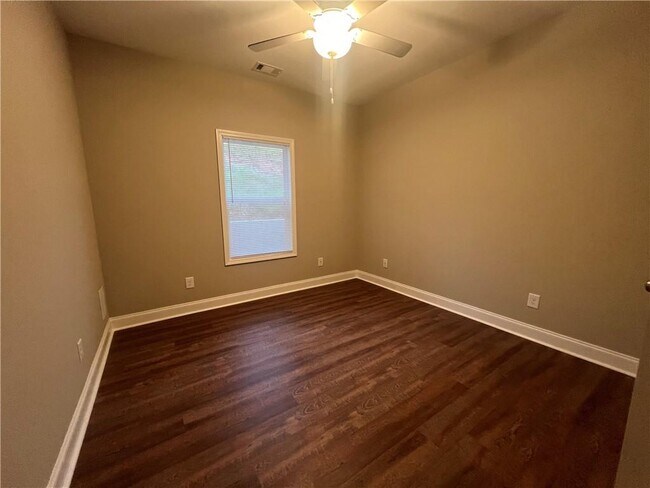 Photo - 536 Liberty Pk Dr