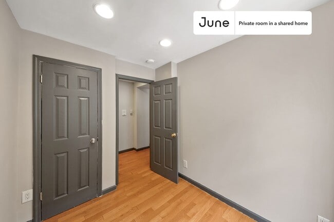 Room in Shared 3 bed/1 bath home in East Village