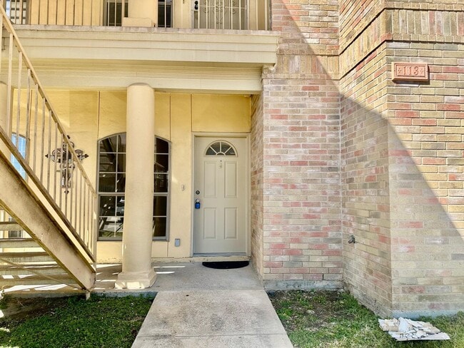 Building Photo - 9903 Crystal Ct Unit 113