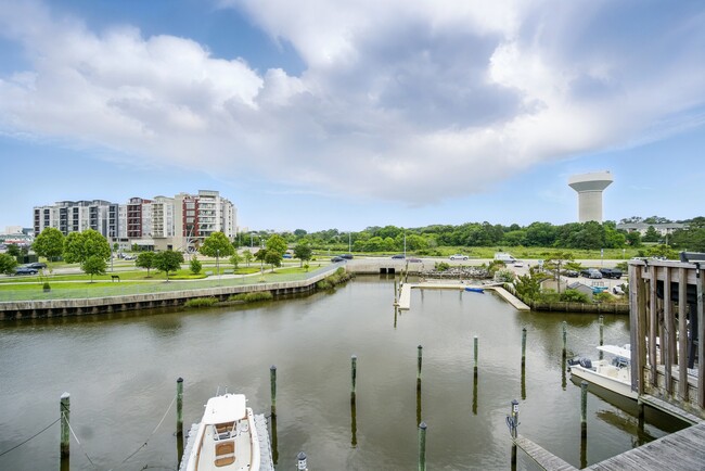 Photo - 100 Pinewood Rd Unit 128