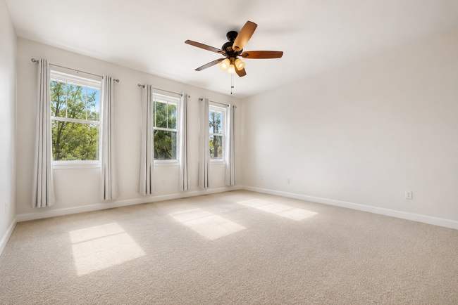 Photo - 770 Millbrae Ct