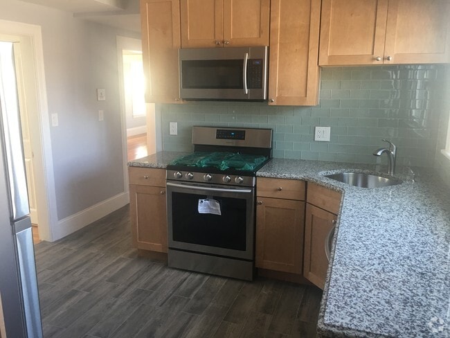 Building Photo - 19 New Hampshire Ave Unit 3 Rental