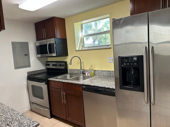 Kitchen - 8950 SW 69th Ct Unit 215