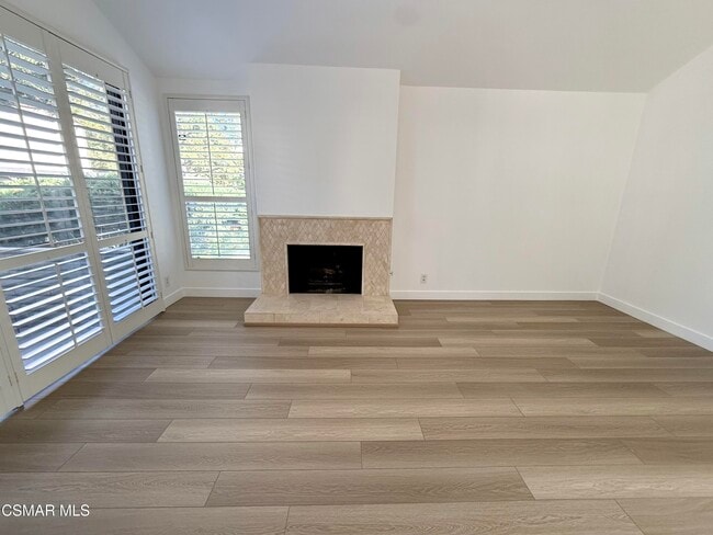 Photo - 21801 Burbank Blvd