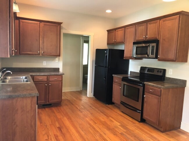 Photo - PRE-LEASING FOR AUGUST 2026!