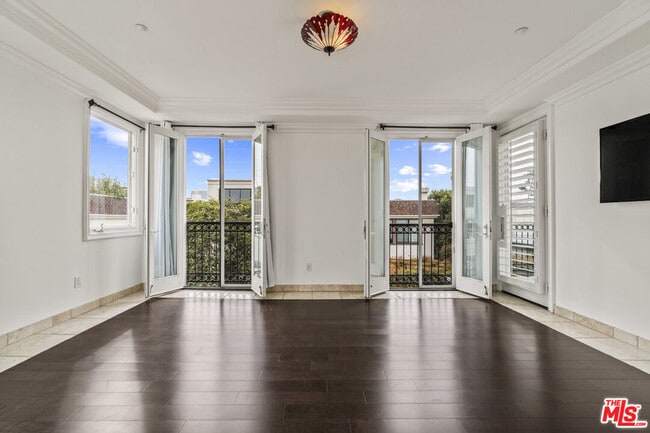 Photo - 11952 Montana Ave Unit 403