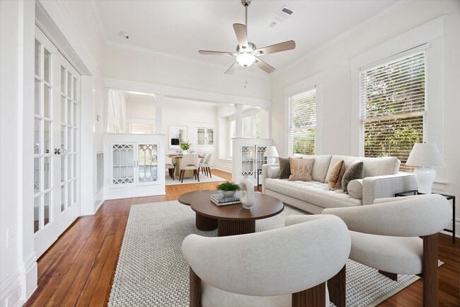 Photo - 1847 Cortlandt St